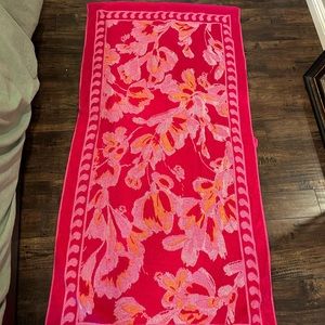 Beach Towel, bought 16$, didn’t use it a lot. look new